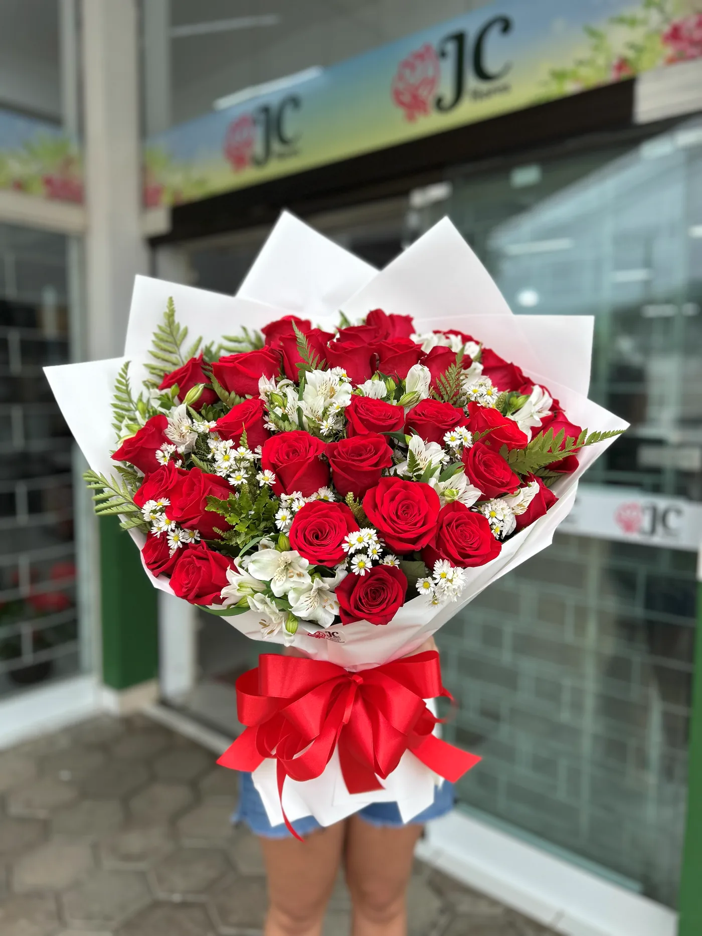 Buquê de rosas amarelas, girassóis e flores mistas JC Flores